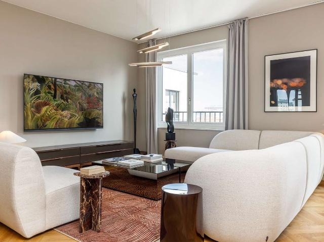 Stilvoll möbliertes Penthouse – 4 Zimmer über den Dächern Friedrichshains