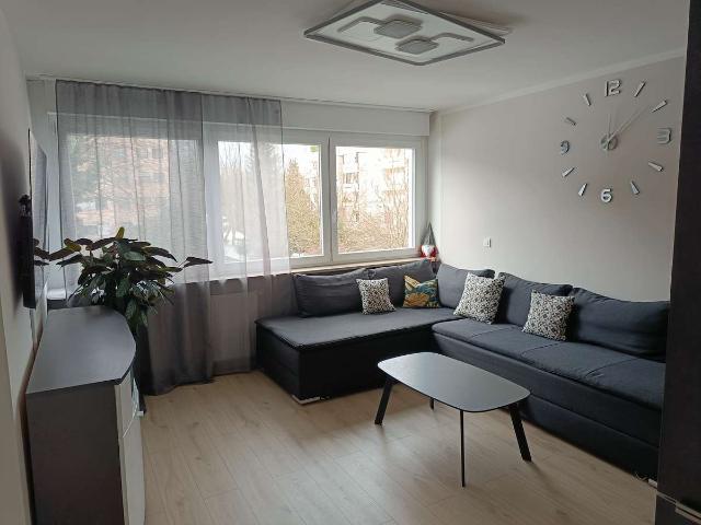 Stilvoll möbliertes 1,5 Zimmer Apartment mit Balkon im Universitätsviertel