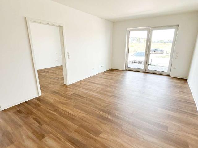 Stilvoll & modern, freie attraktive 2 Zimmer Wohnung mit großzügiger Terrasse!