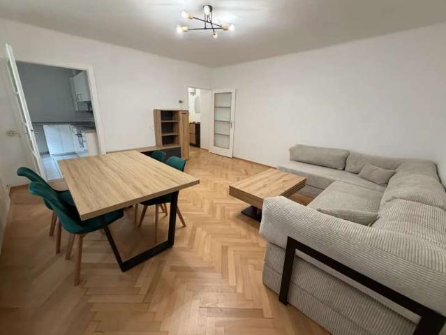 Stilvoll modernisiert: 2 Zimmer Wohnung in Minden