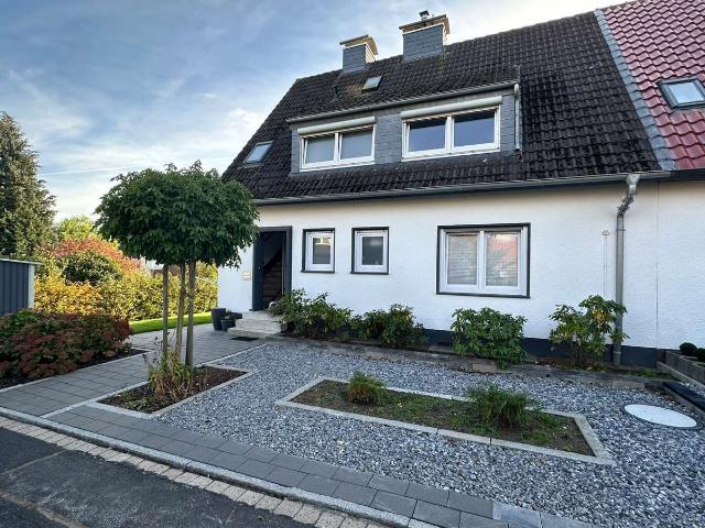 Stilvoll modernisiert: 4 Zimmer Wohnung in Blomberg