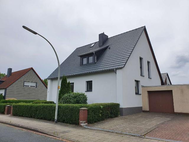 Stilvoll modernisiert: Haus mit 6 Zimmern in Braunschweig