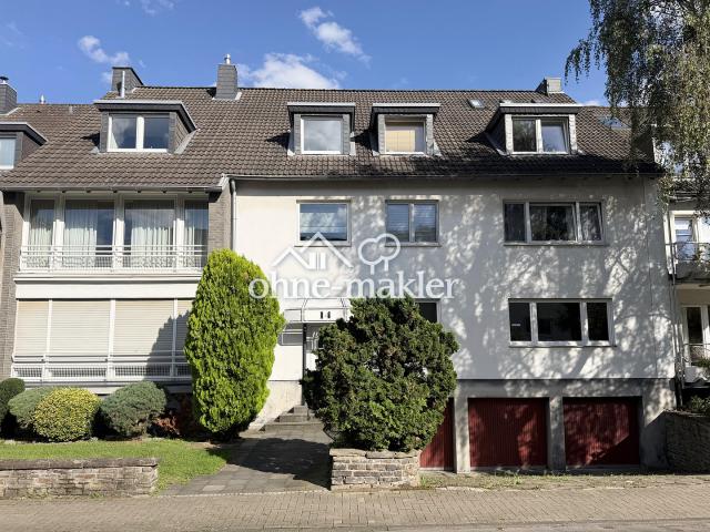 Stilvoll modernisierte Dachgeschosswohnung Ausbauoption zur Maisonette mit Dachterrasse