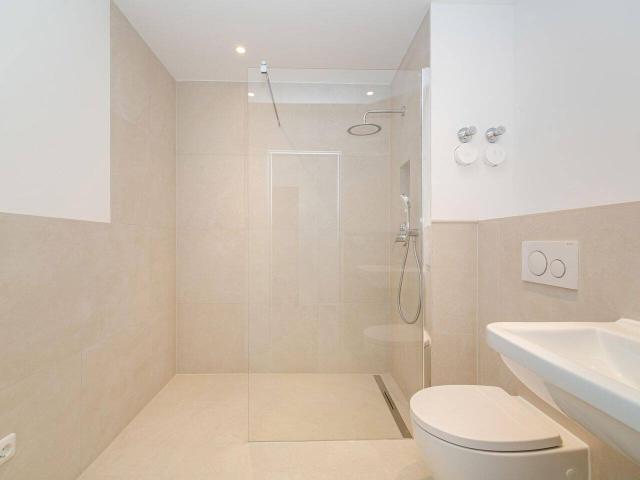 Stilvoll modernisierte 3 Zimmer Whg mit 2 Balkonen in ruhiger Lage von München Neubiberg