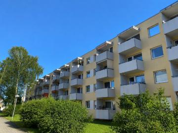 Stilvoll modernisierte 3 Zimmer Wohnung mit Westbalkon