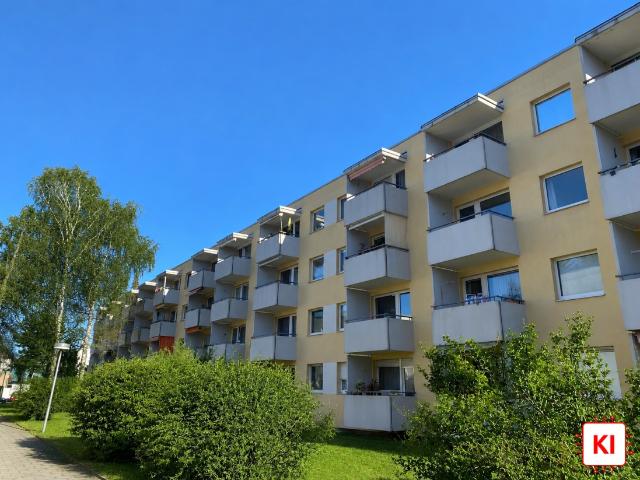 Stilvoll modernisierte 3 Zimmer Wohnung mit Westbalkon