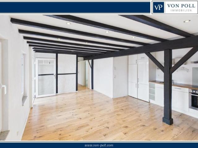 Wohnen auf Zeit Stilvoll modernisierte 4 Zimmer Wohnung auf einem historischen Vierkanthof