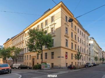 Stilvoll, ruhig, urban: 4 Zimmer mit Balkon in gefragter Wiener Lage