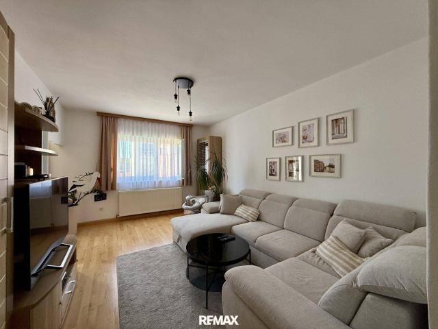Stilvoll sanierte 3 Zimmer Wohnung mit 32 m² Wohnküche & Balkon – SOFORT BEZUGSFERTIG!
