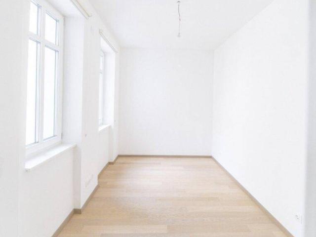 Stilvoll sanierte 3 Zimmer Wohnung mit optimaler Raumaufteilung!