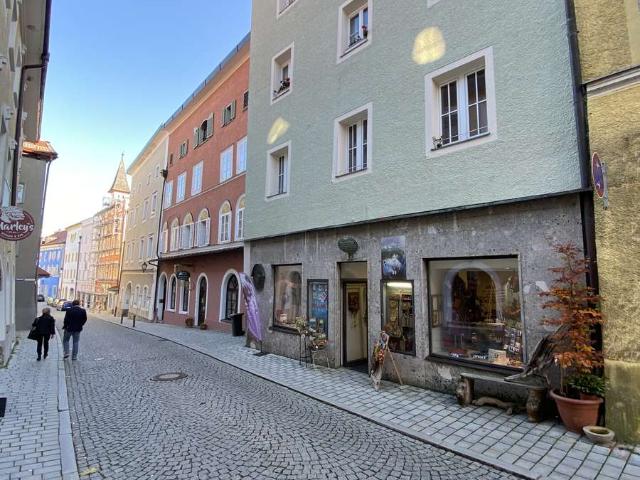 Stilvolle 3,5 Zimmer Altbauwohnung 99 m² im historischen Bürgerhaus