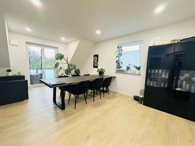 Stilvolle 3 Zi. Wohnung mit Südbalkon und Lift!