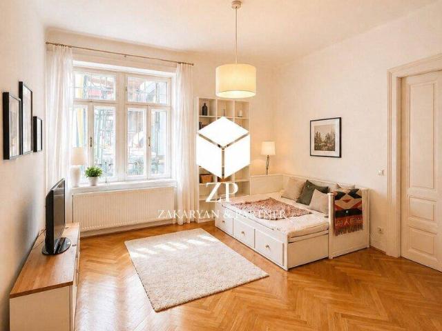Stilvolle 3 Zimmerwohnung mit zeitloser Eleganz