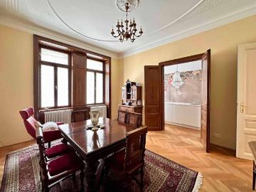 stilvolle 3 Zimmer Altbauwohnung