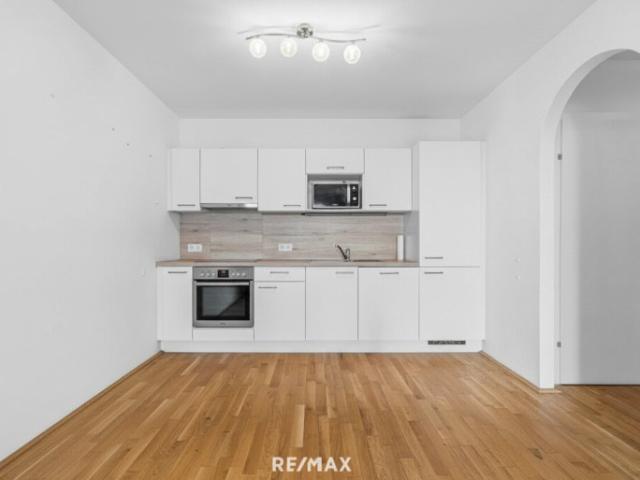 Stilvolle 3 Zimmer Gartenwohnung in Ruhelage mit Stellplatz, U Bahn Nähe