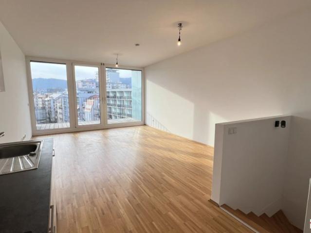 Stilvolle 3 Zimmer Maisonettewohnung mit Loggia – Wohnen auf zwei Ebenen