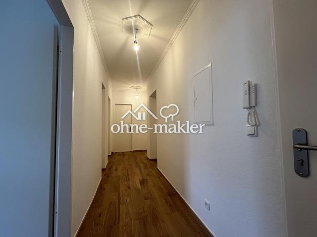 Stilvolle 3 Zimmer Wohnung am Helmholtzplatz frisch renoviert und bezugsfertig