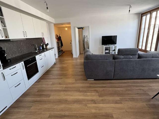 Stilvolle 3 Zimmer Wohnung mit großem Wohn /Essbereich