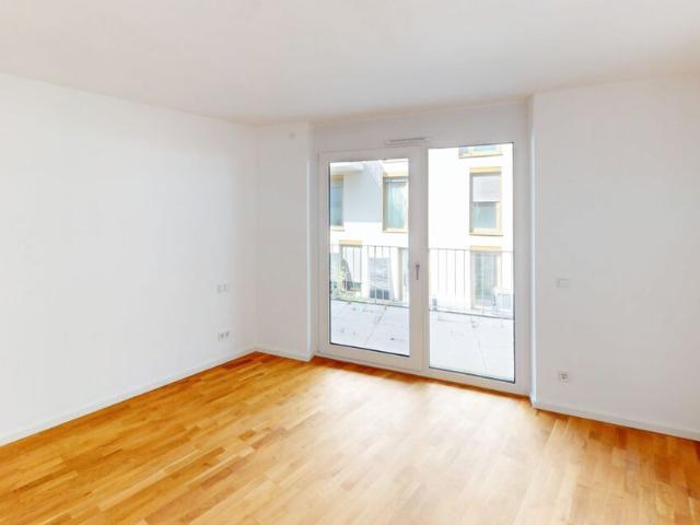 Stilvolle 3 Zimmer Wohnung mit Echtholzparkett und Balkon