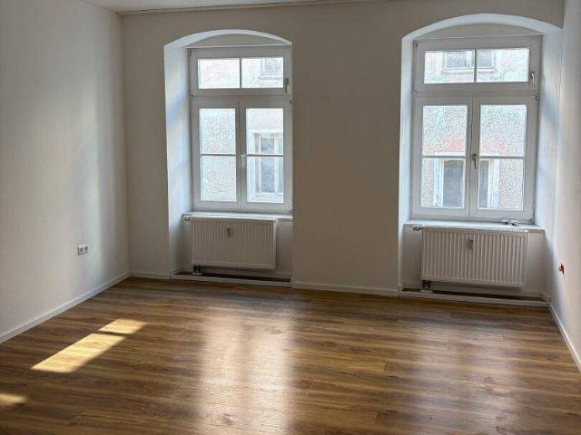 Stilvolle 3 Zimmer Wohnung – neu renoviert mit eigenem Eingang