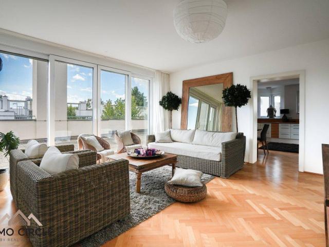 Stilvolle 118 m² Dachgeschoßwohnung mit 65 m² Panoramaterrasse in Graz St. Peter!
