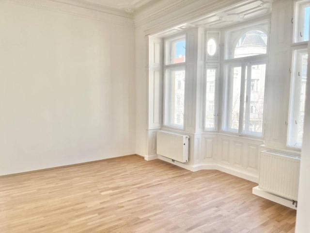 Stilvolle 164 m² große Altbauwohnung auf der Mariahilferstraße