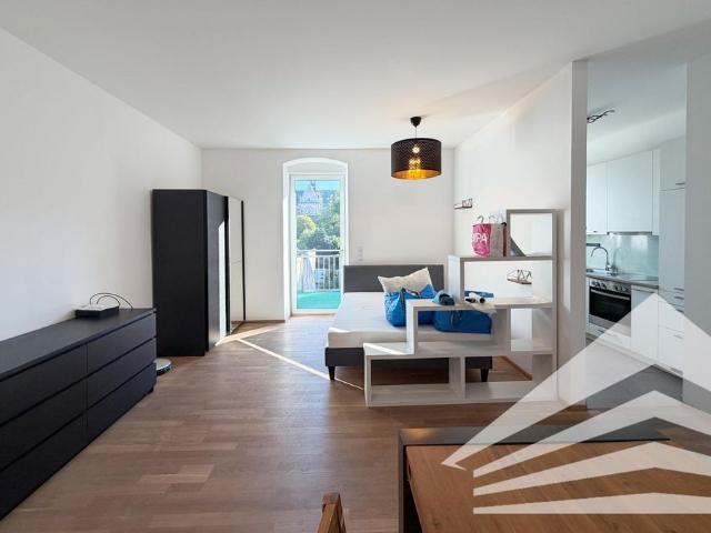 Stilvolle 1 Zimmer Altbau Wohnung mit Küche & Domblick in bester City Lage