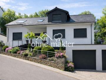 Stilvolle 260 m² Luxuswohnung in repräsentativer Villa