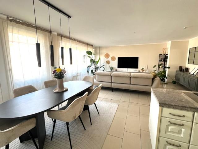 Stilvolle 2,5 Zimmer Wohnung zur Zwischenmiete