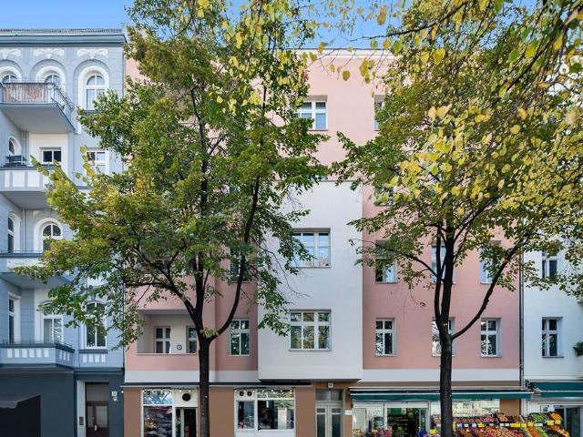 Stilvolle 2 Zimmer Altbauwohnung in beliebter Lage an der Sonnenallee