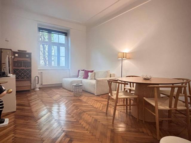 Stilvolle 2 Zimmer Altbauwohnung – ruhig gelegen und nur 3 Minuten vom Belvedere und Rennweg entfernt