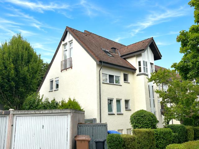 Stilvolle 2 Zimmer DG Wohnung mit ausgebautem Spitzboden & Einzelgarage auf dem Schafhof