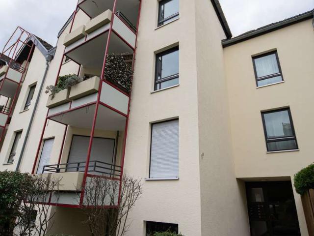Stilvolle 2 Zimmer DG Wohnung mit Einbauküche in Erkrath