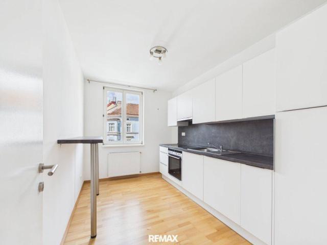Stilvolle 2 Zimmer Neubauwohnung in klassischem Wiener Altbau nahe Bahnhof Penzing