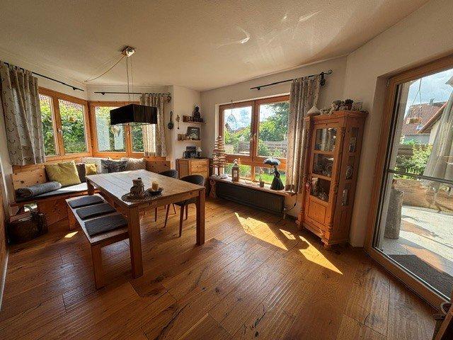 Stilvolle 2 Zimmer Wohnung im alpenländischen Charme EG