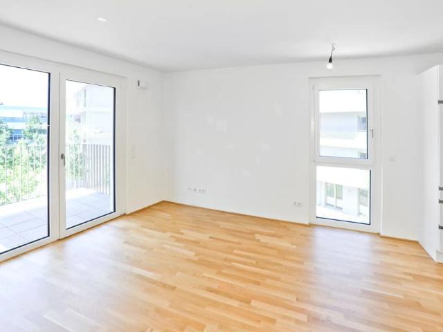 Stilvolle 2 Zimmer Wohnung mit Balkon – HIRSCHFELD