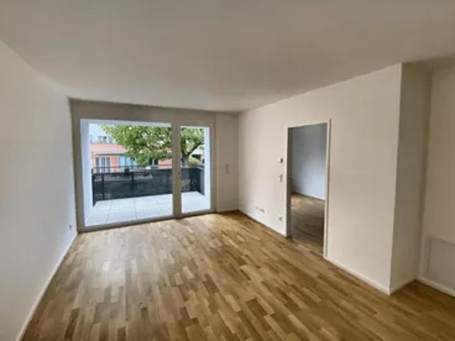Stilvolle 2 Zimmer Wohnung mit Balkon ideal für Singles und Paare, U3 Nähe