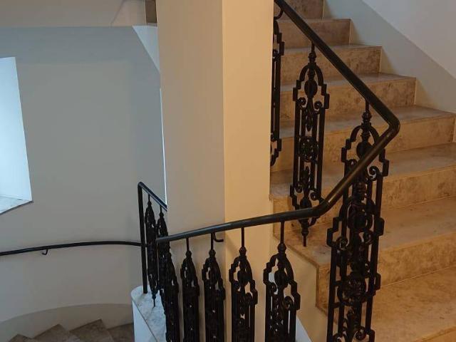 Stilvolle 2 Zimmer Wohnung mit Balkon, Parkplatz & Klimaanlage in 1200 Wien