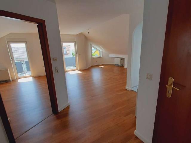 Stilvolle 2 Zimmer Wohnung mit Balkon und Einbauküche