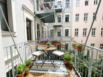 Stilvolle 2 Zimmer Wohnung mit Balkon und Fußbodenheizung – Erstbezug nach hochwertiger Sanierung!