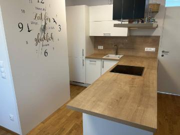 Stilvolle 2 Zimmer Wohnung mit Dachterrasse und hochwertiger Ausstattung
