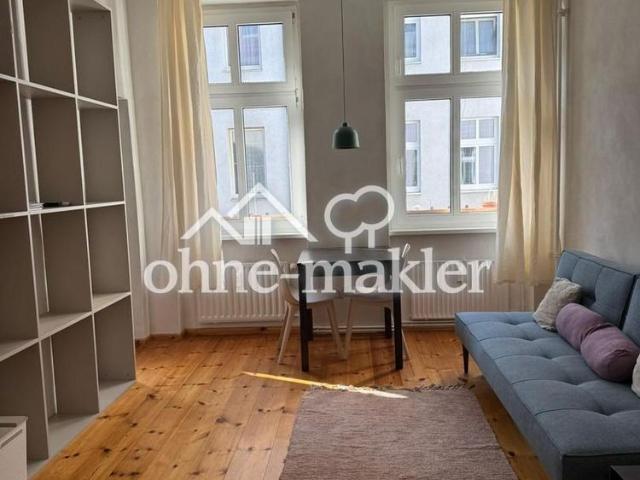 Stilvolle 2 Zimmer Wohnung mit klassischem Altbaucharme