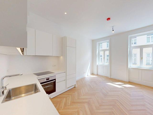 Stilvolle 2 Zimmer Wohnung mit Loggia