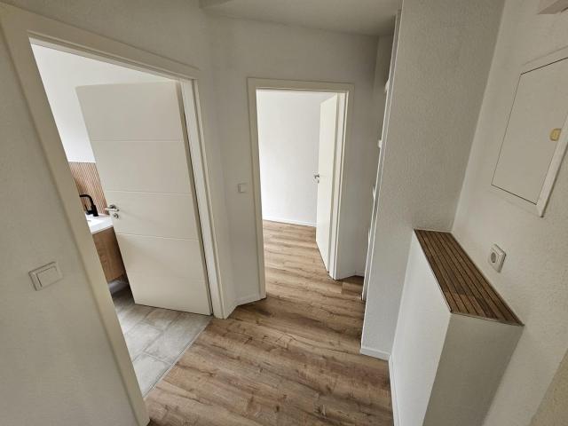 Stilvolle 2 Zimmer Wohnung mit Regendusche, Badewanne & hochwertiger Ausstattung in Bernau
