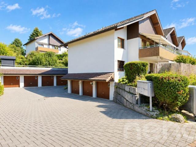 Stilvolle 4.5 Zimmer Wohnung mit Ausbaupotenzial