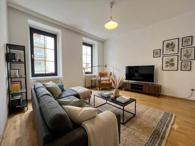 Stilvolle 4 Zimmer Altbauwohnung mit großzügigem Grundriss in begehrter Lage von 1050 Wien
