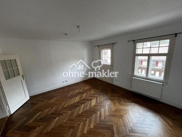 Stilvolle 4 Zimmer Maisonette Wohnung in einem kernsanierten Gutshaus im Chiemgau