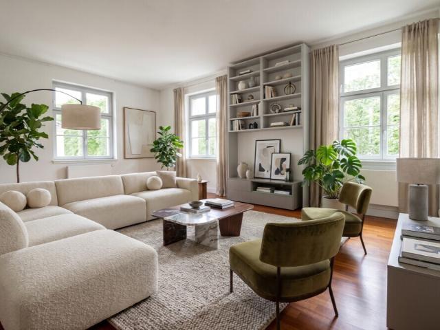 Stilvolle 4 Zimmer Wohnung mit Balkon und Sauna in den historischen Hohenzollern Höfen