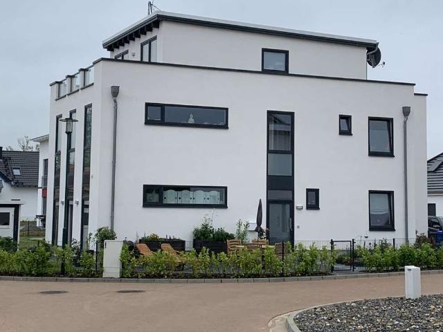Stilvolle 6 Zimmer Penthouse Wohnung mit zwei Dachterrassen
