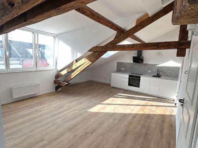 Stilvolle Altbau 3 Zimmer Wohnung nach umfassender Sanierung – Erstbezug zum 01.11.2026 in zentraler